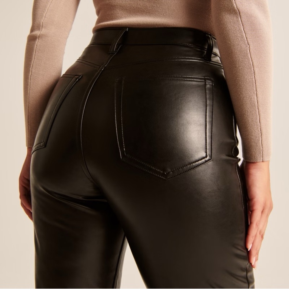 Abercrombie & Fitch Curve Love The 90s Straight Ultra High Rise Pants
